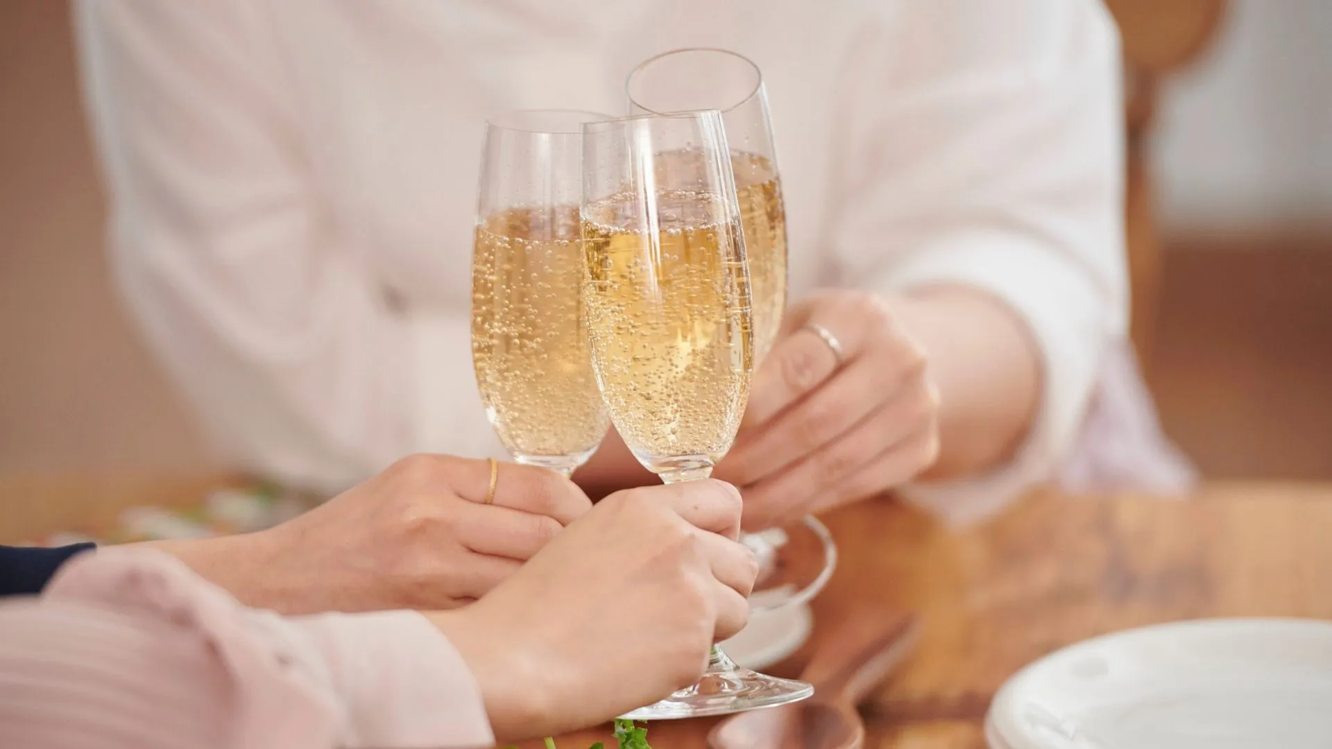 Eccellenza Italiana all'Estero: Il Vino conquista il mondo, trainato dagli spumanti (+4.8%)